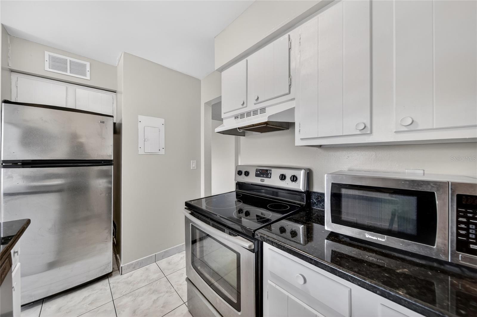 FOUR SEASONS CONDO - Residential