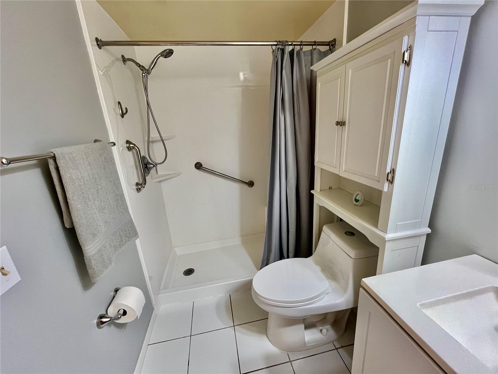 ON TOP OF THE WORLD - Residential