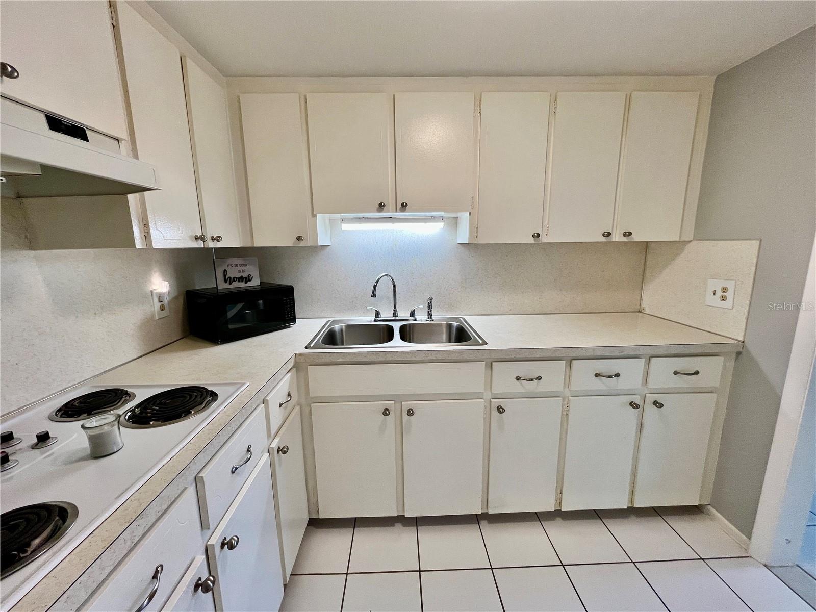 ON TOP OF THE WORLD - Residential