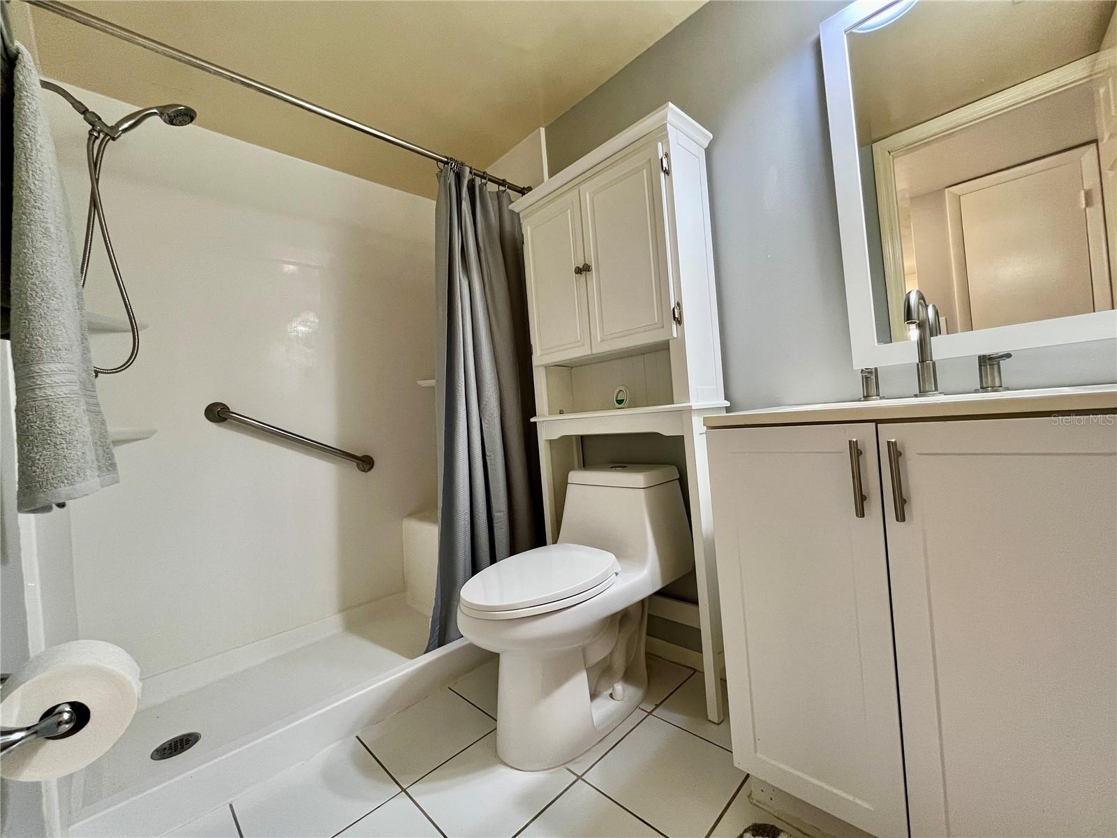 ON TOP OF THE WORLD - Residential