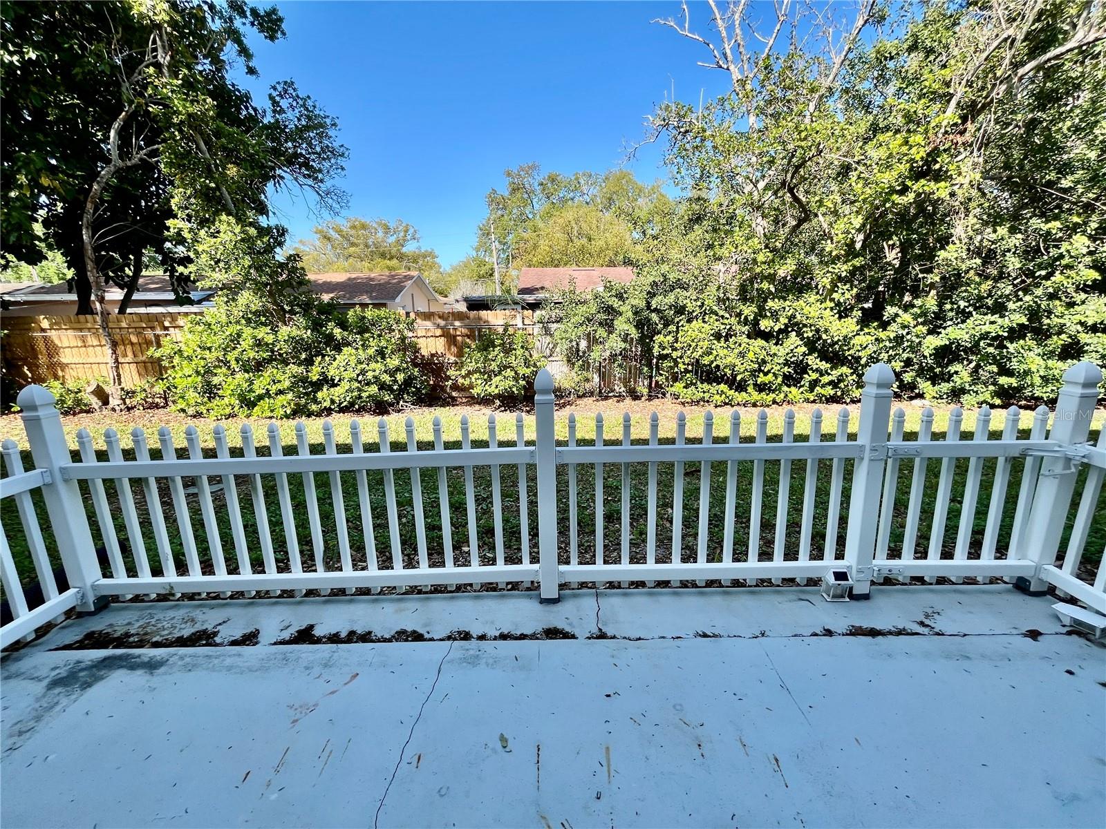 ON TOP OF THE WORLD - Residential