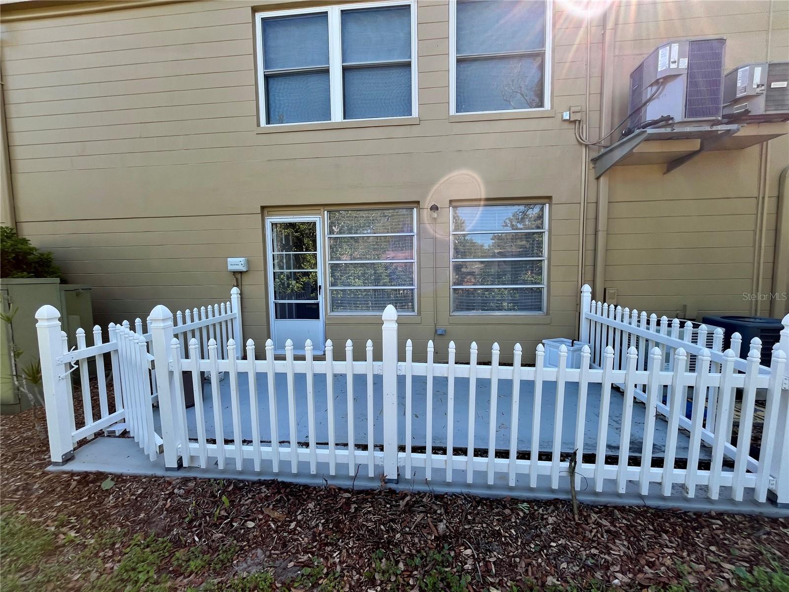 ON TOP OF THE WORLD - Residential