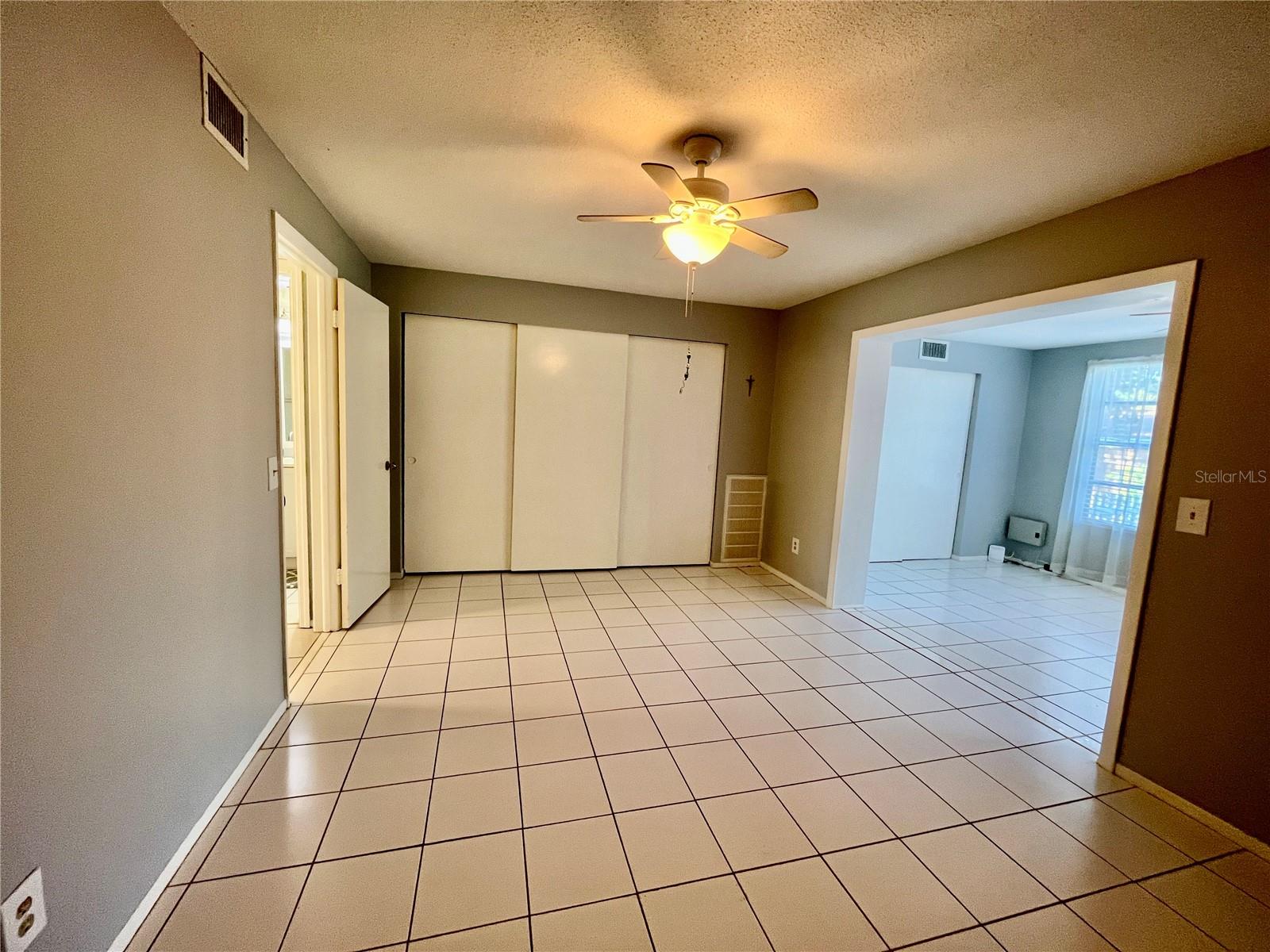 ON TOP OF THE WORLD - Residential