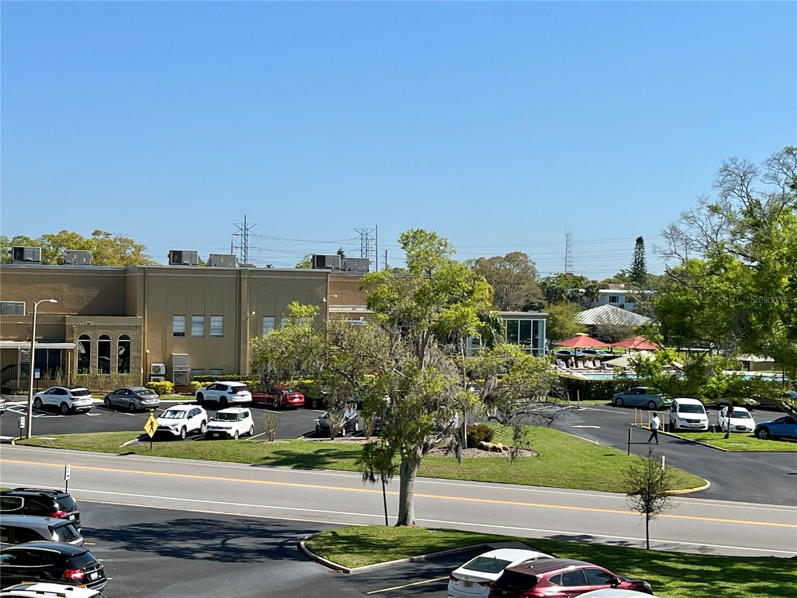 ON TOP OF THE WORLD - Residential