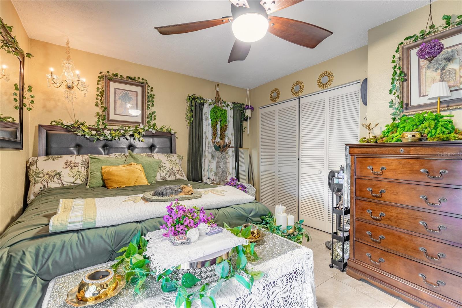 CAMBRIDGE VILLAS - Residential