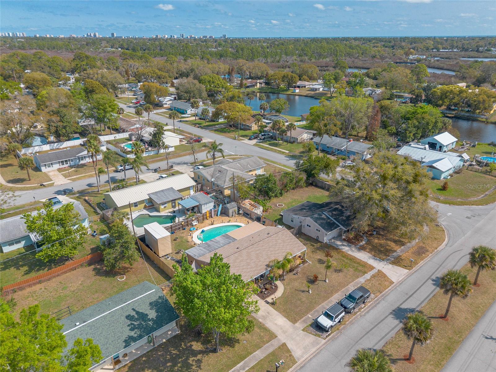 CAMBRIDGE VILLAS - Residential