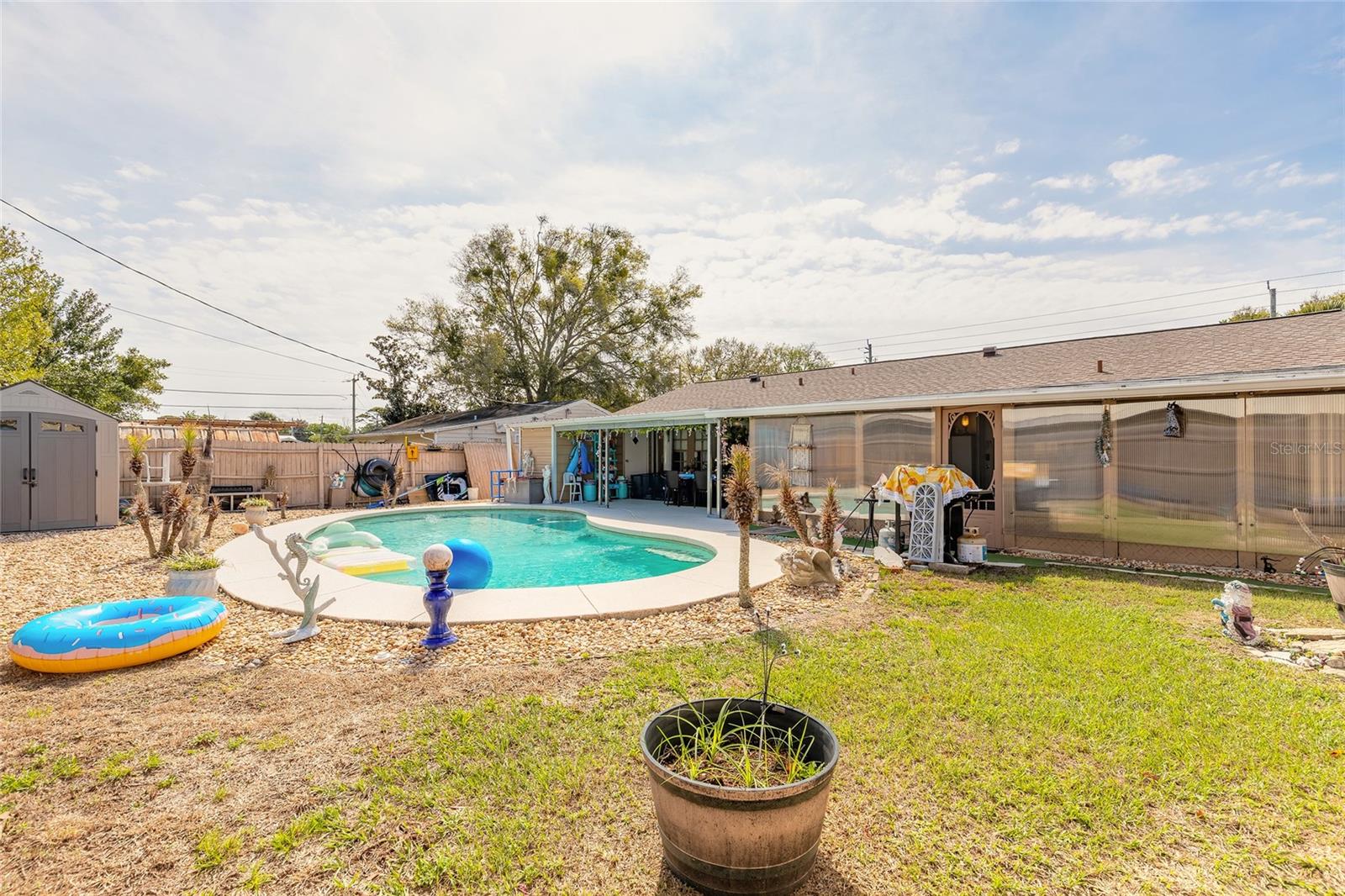 CAMBRIDGE VILLAS - Residential