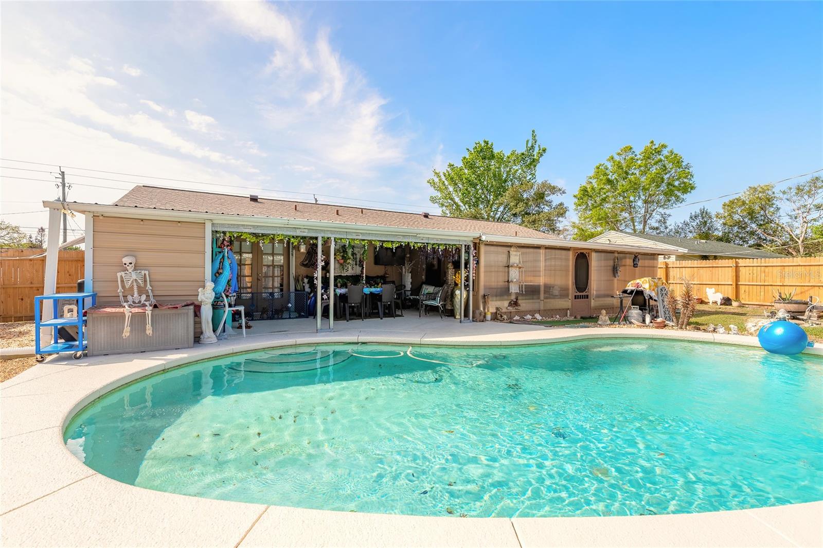 CAMBRIDGE VILLAS - Residential