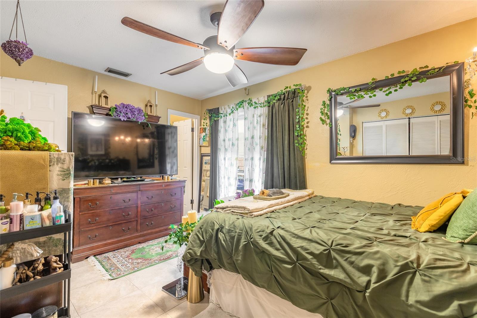 CAMBRIDGE VILLAS - Residential