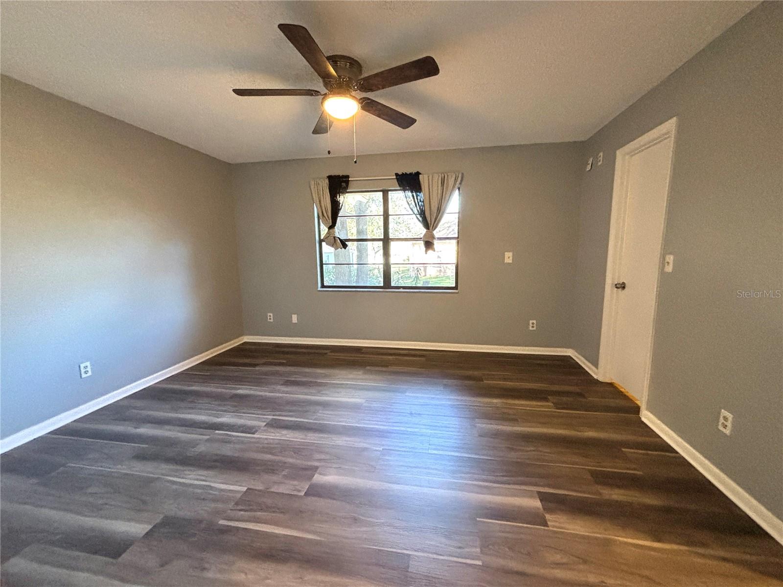 SUNSHINE VIEW SUB - Residential Lease