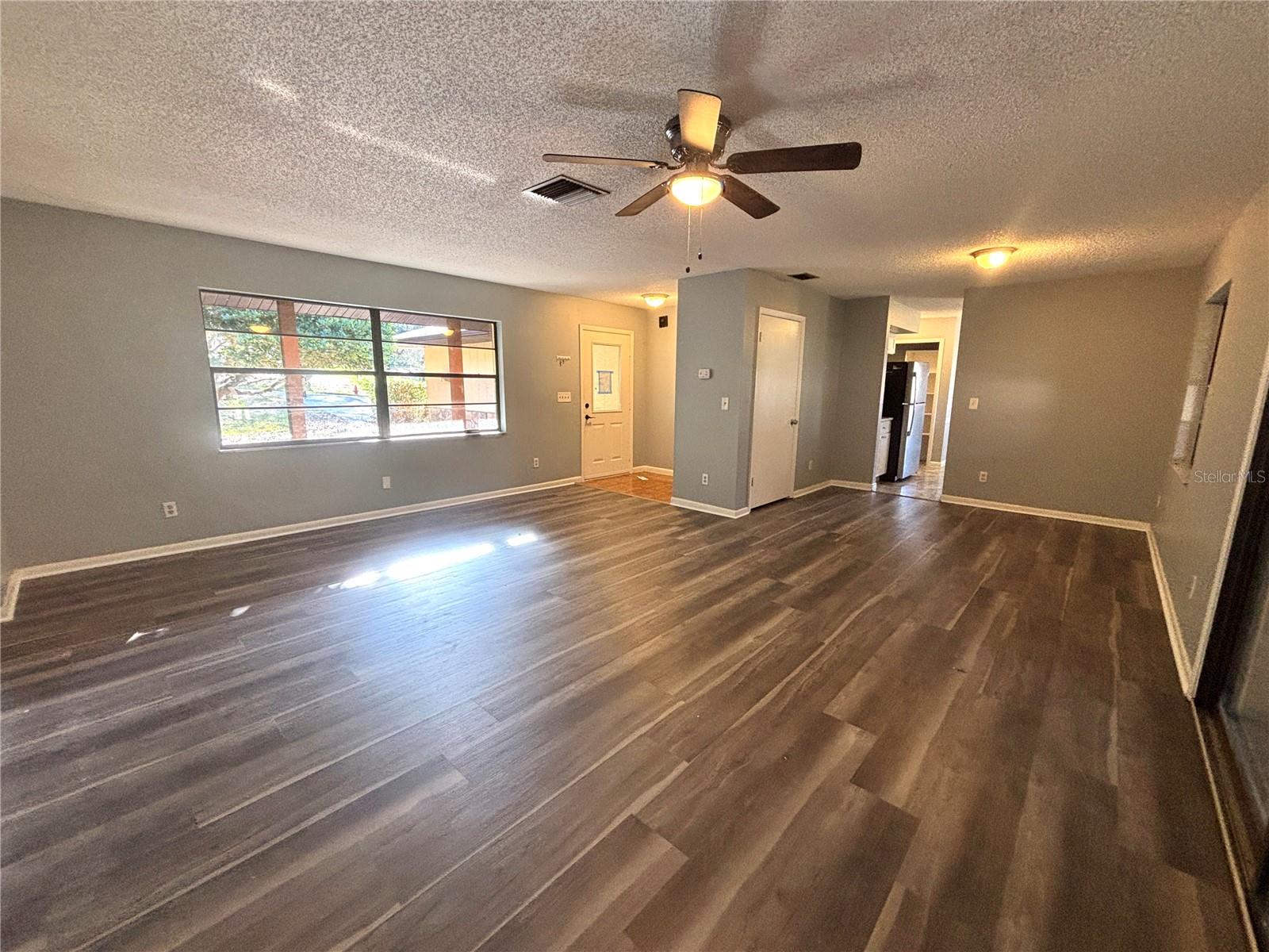 SUNSHINE VIEW SUB - Residential Lease