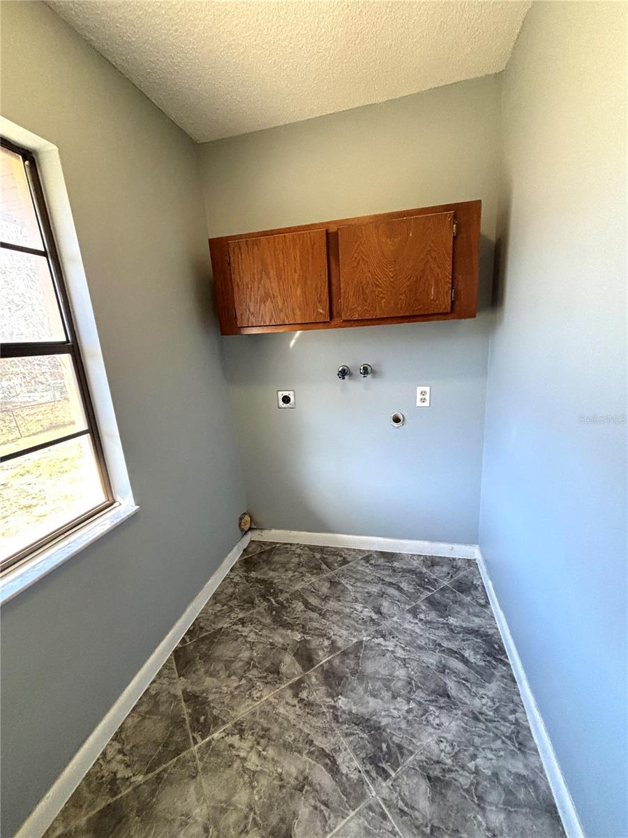 SUNSHINE VIEW SUB - Residential Lease