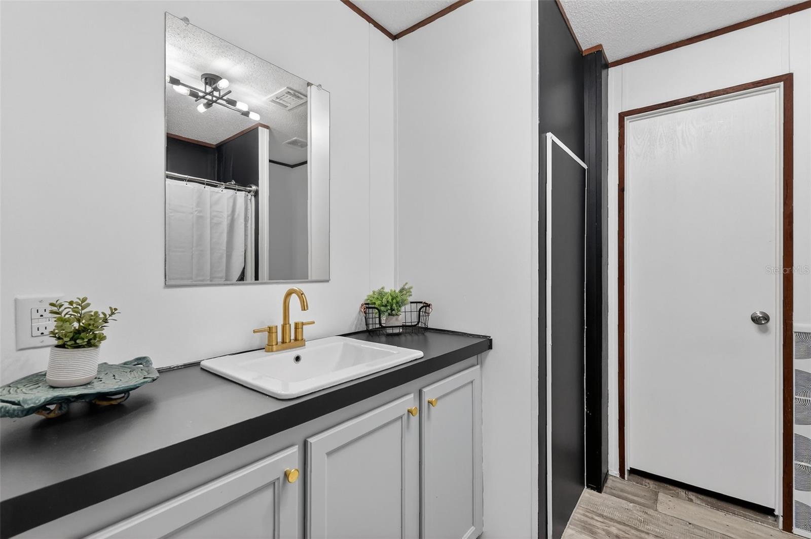 PAISLEY PARK - Residential