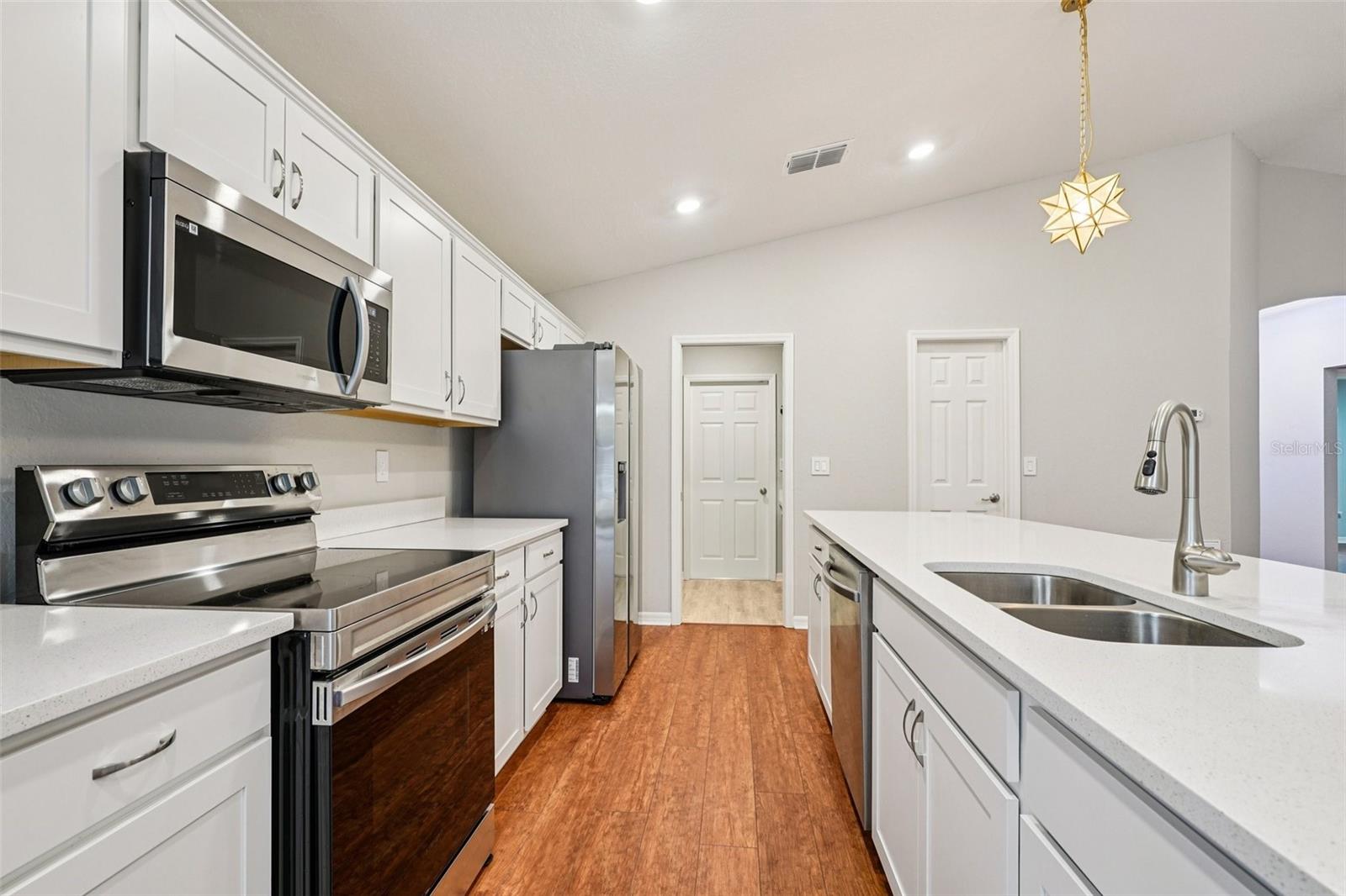 KINGSLAND COUNTRY ESTATE - Residential