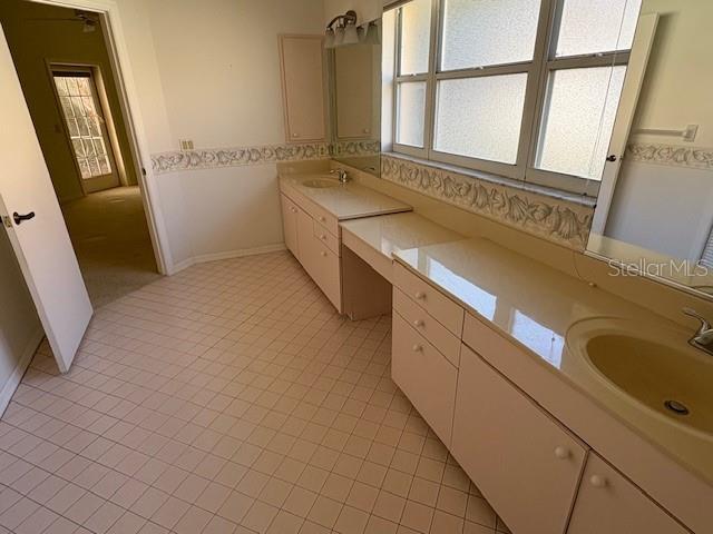 VILLAS AT DEER CREEK - Residential