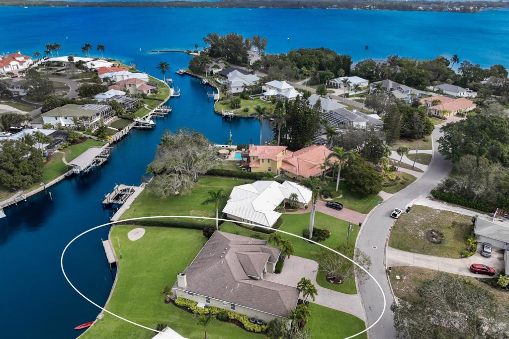 SHAWS POINT - Residential