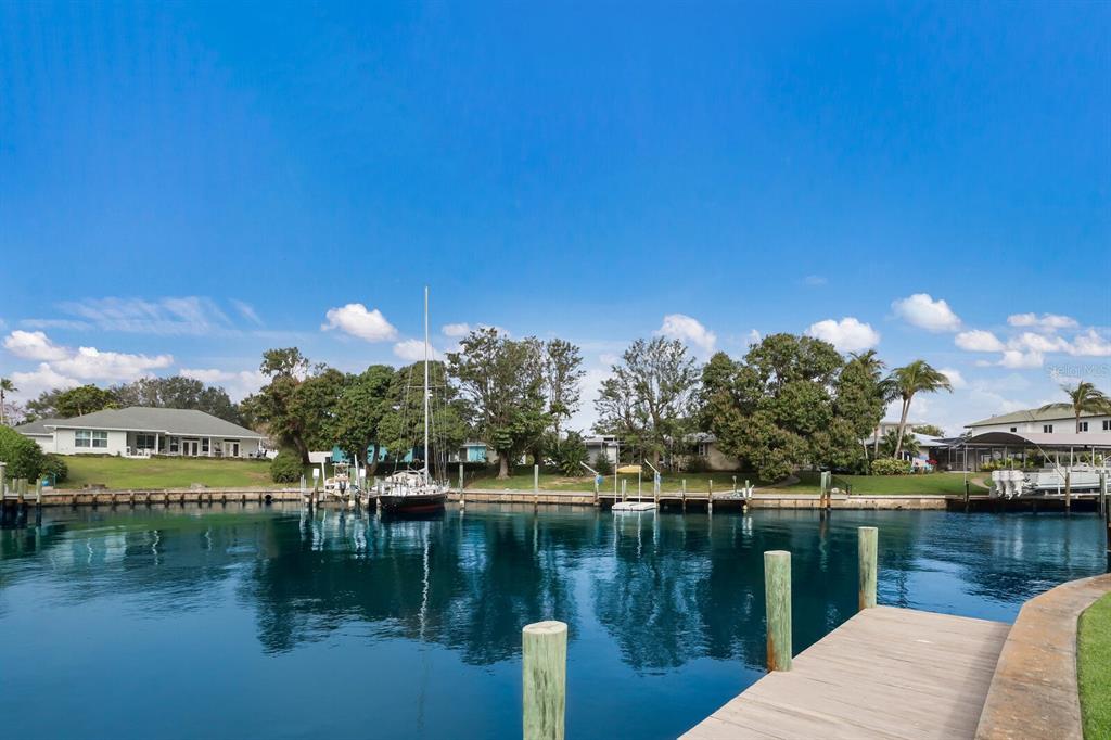 SHAWS POINT - Residential