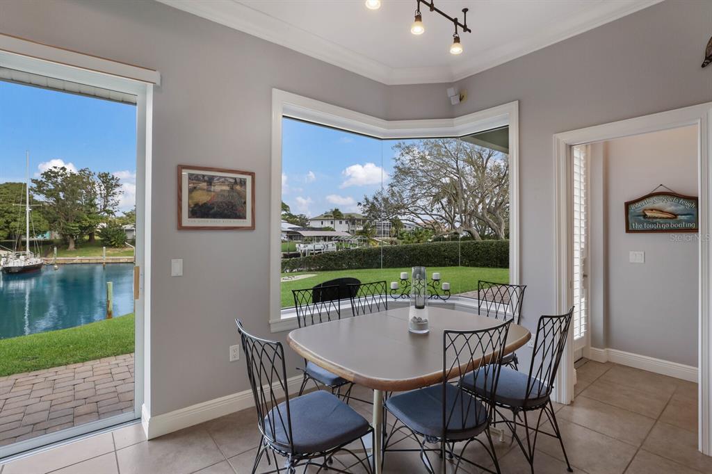 SHAWS POINT - Residential