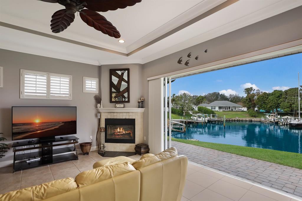 SHAWS POINT - Residential