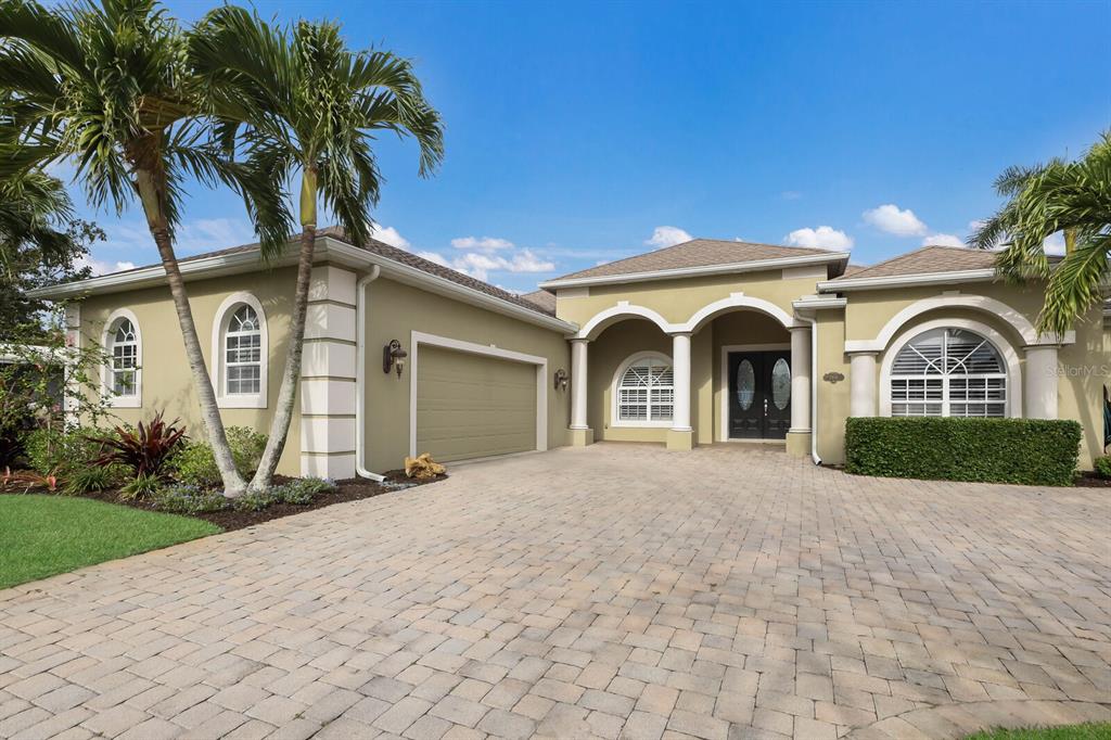 SHAWS POINT - Residential