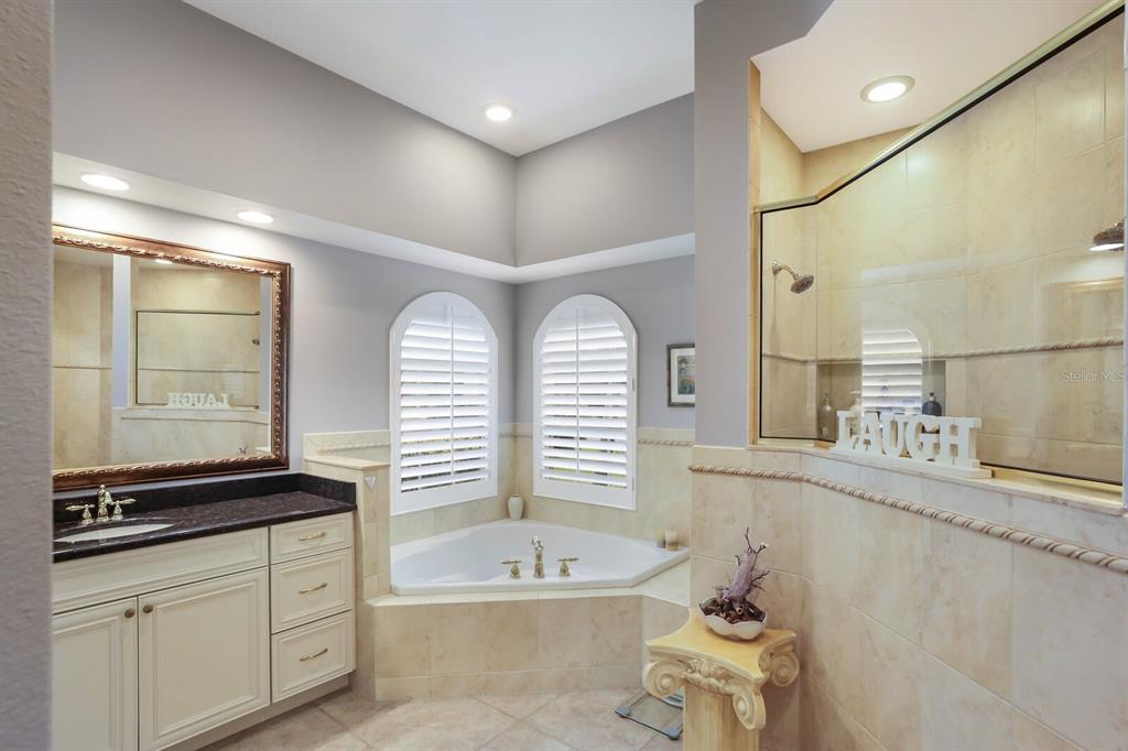 SHAWS POINT - Residential