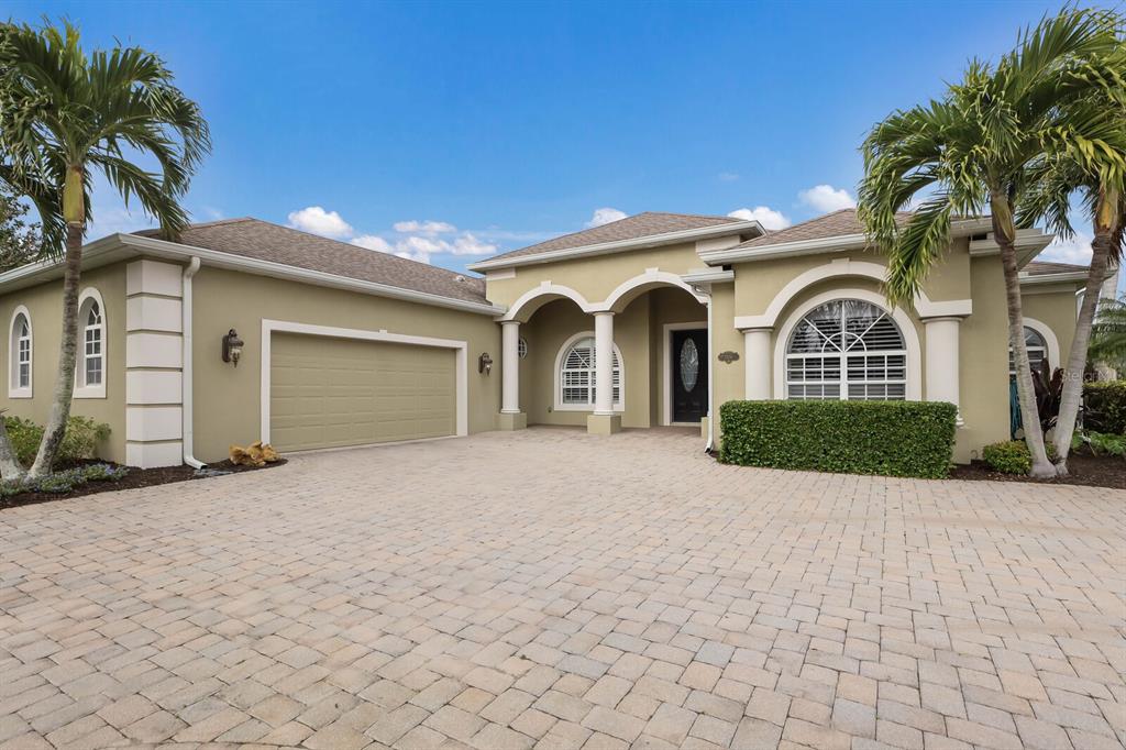 SHAWS POINT - Residential