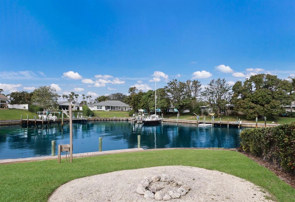 SHAWS POINT - Residential