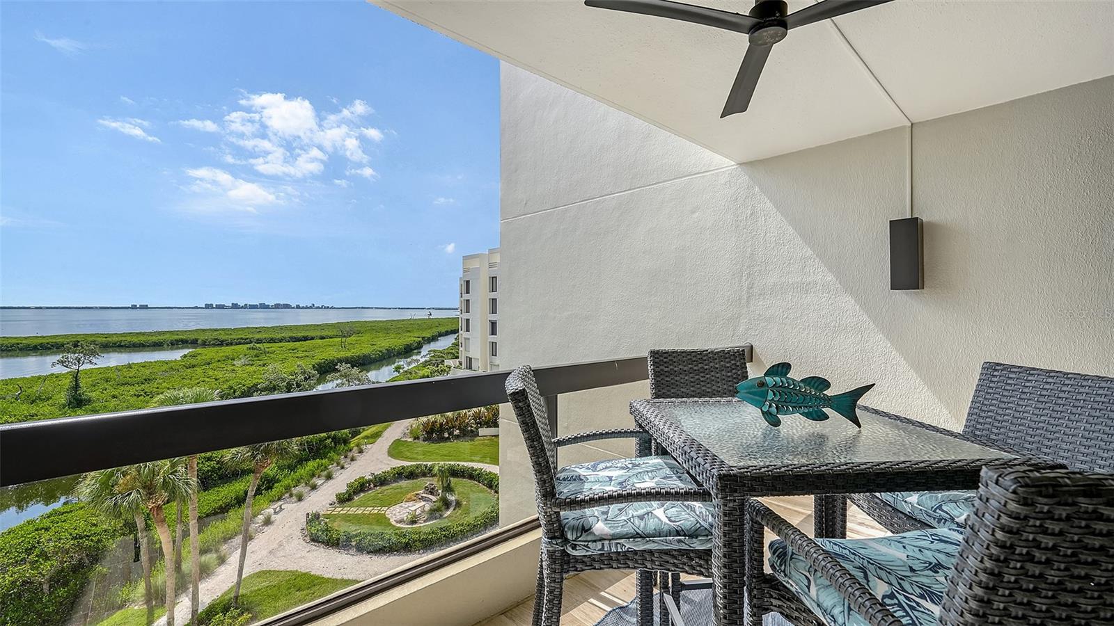 1932 HARBOURSIDE DRIVE 244