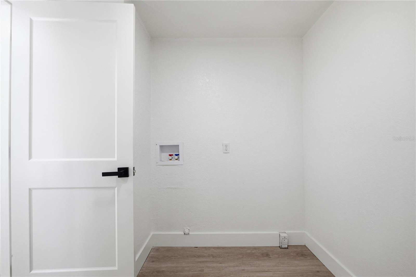 MOON LAKE ESTATES - Residential