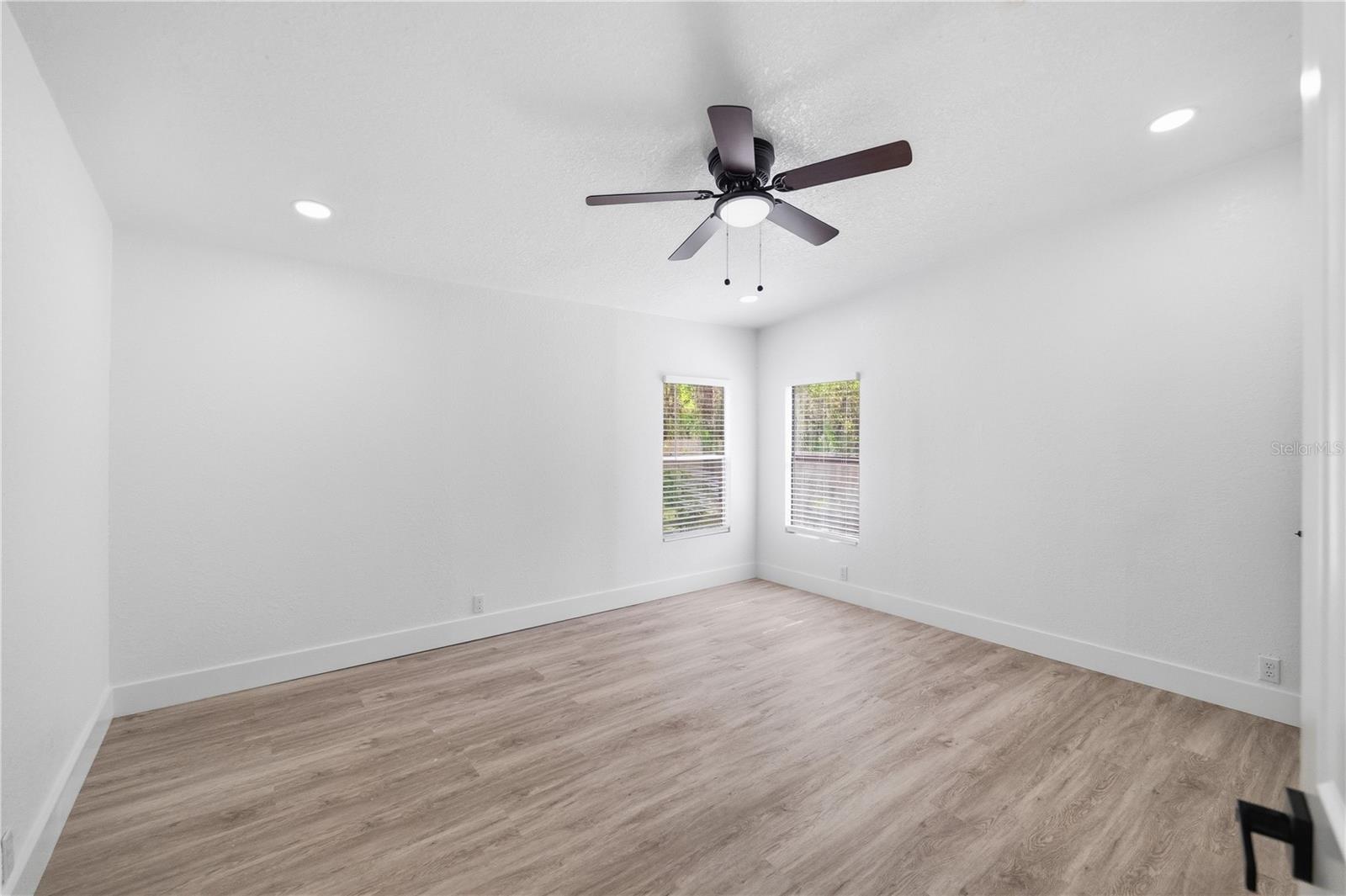 MOON LAKE ESTATES - Residential