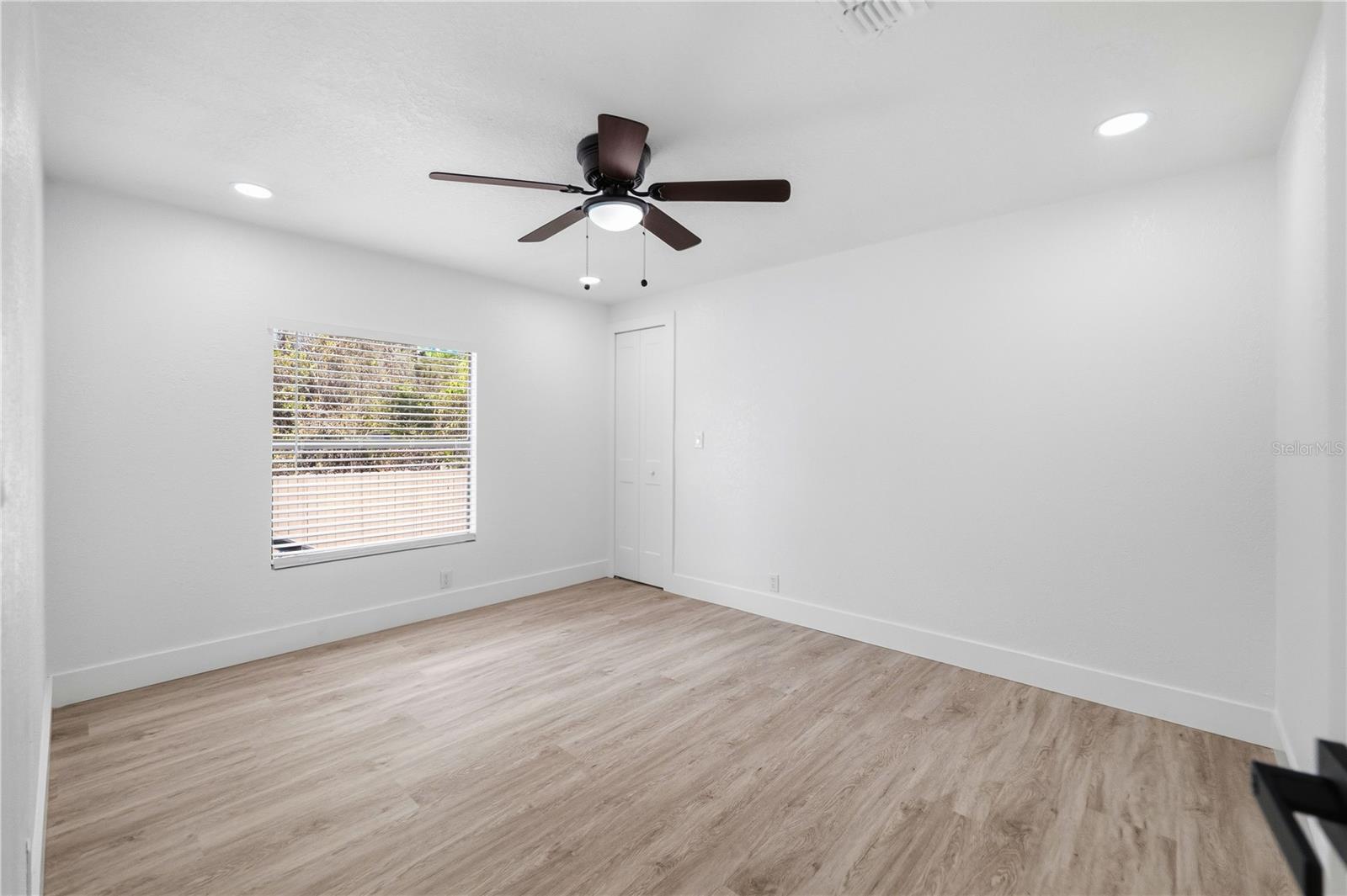 MOON LAKE ESTATES - Residential