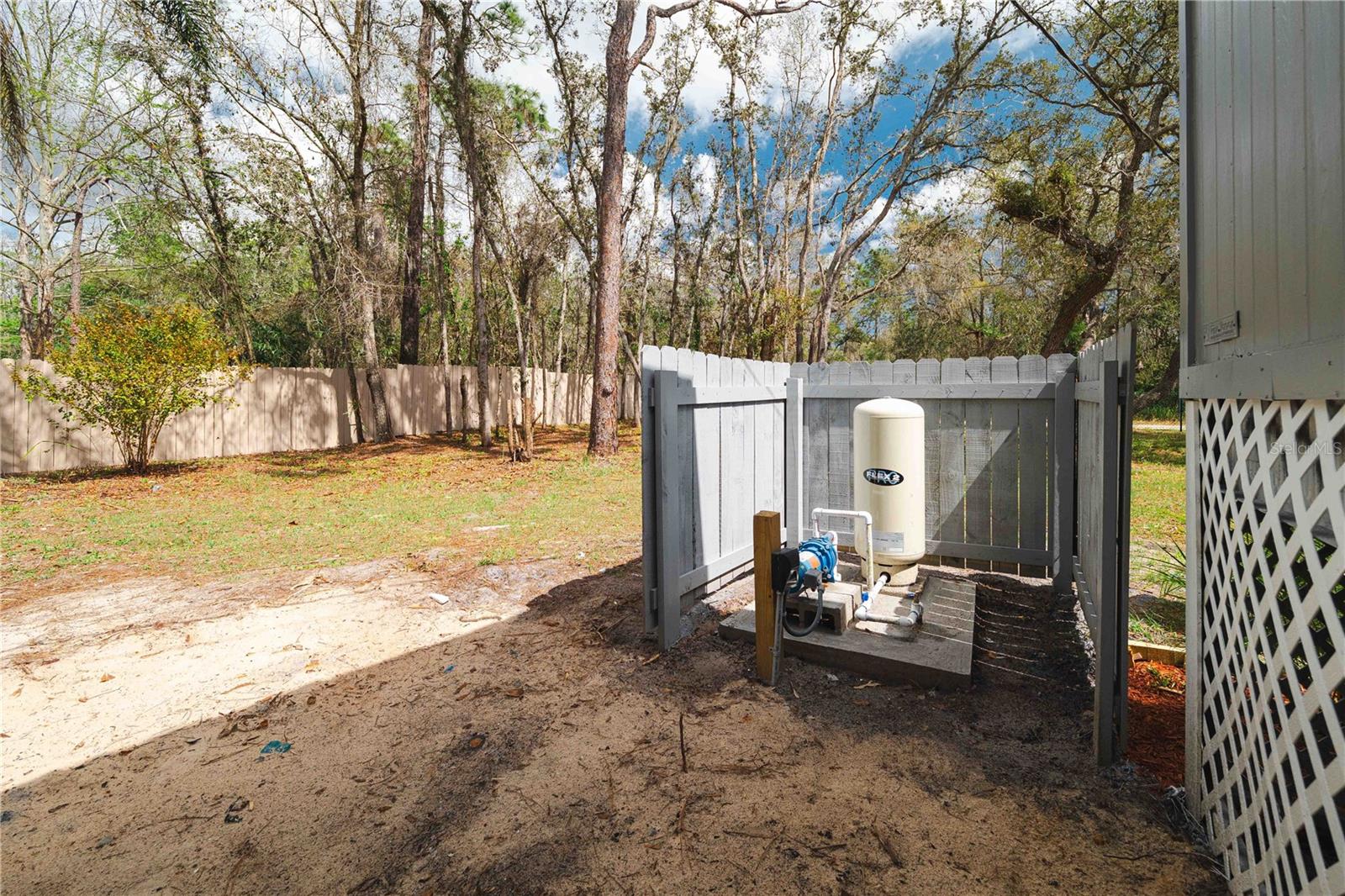 MOON LAKE ESTATES - Residential