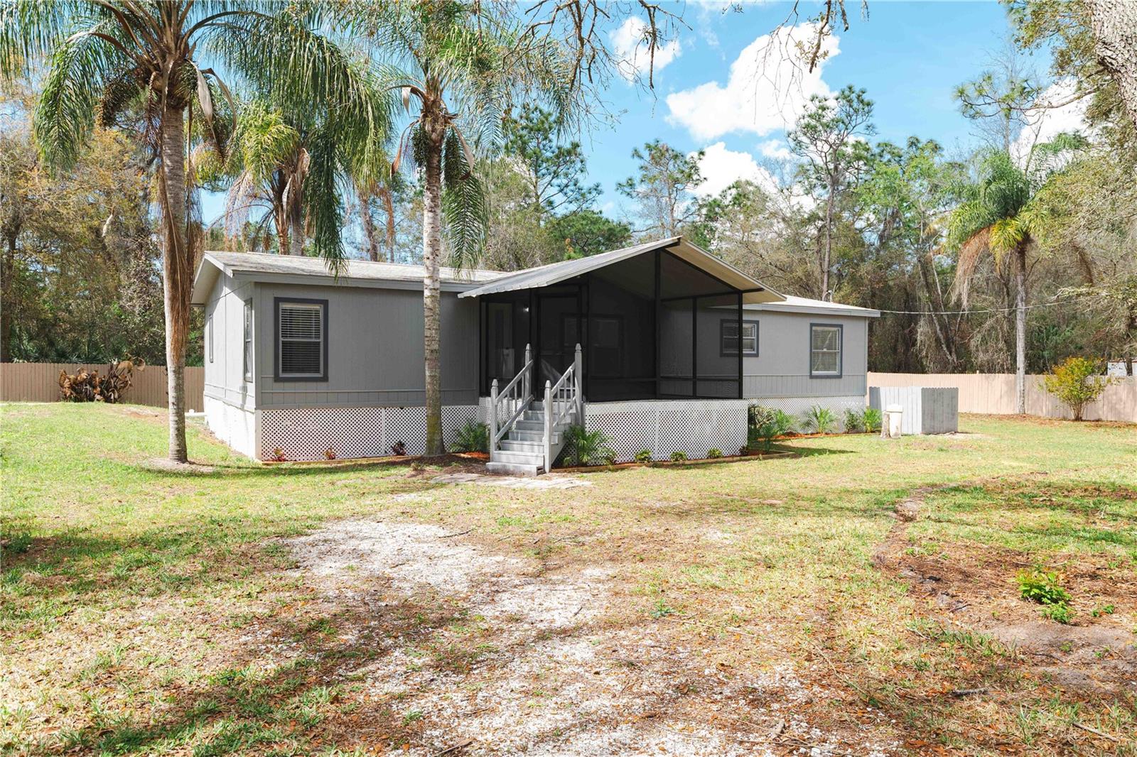 MOON LAKE ESTATES - Residential