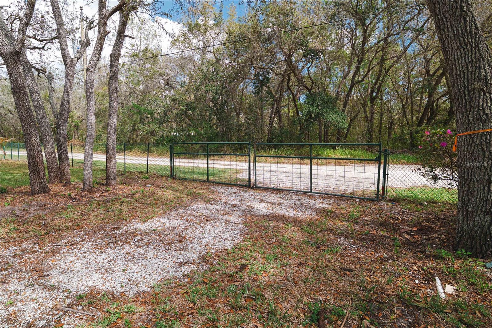 MOON LAKE ESTATES - Residential