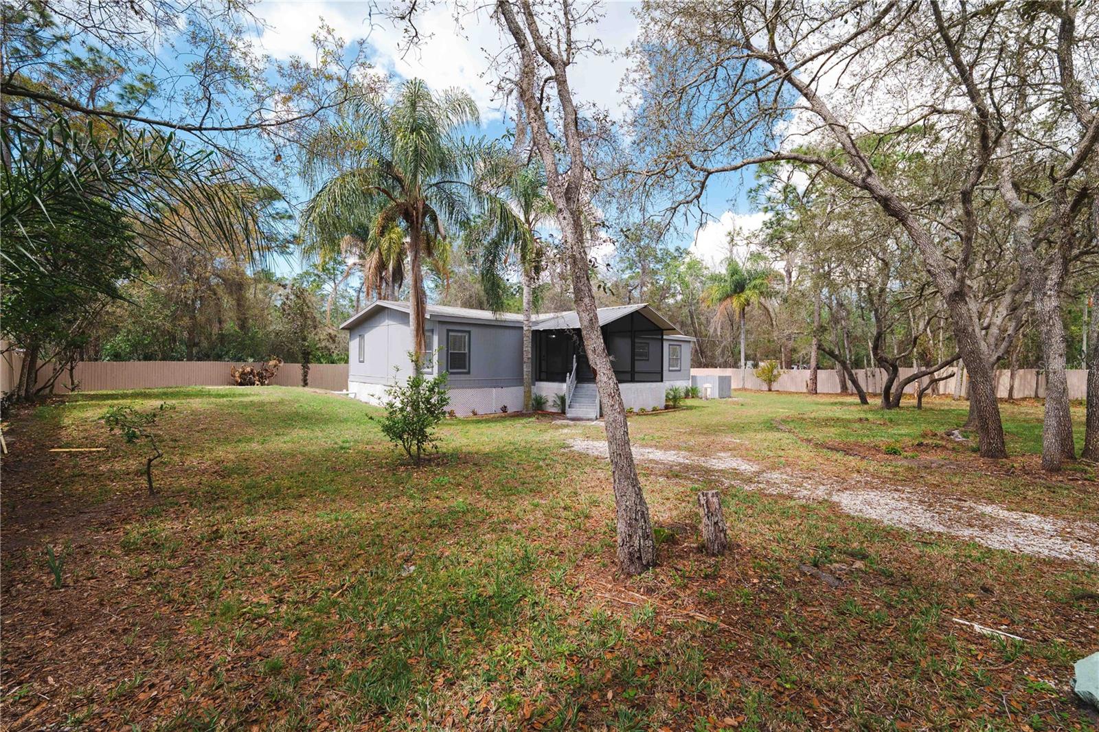 MOON LAKE ESTATES - Residential