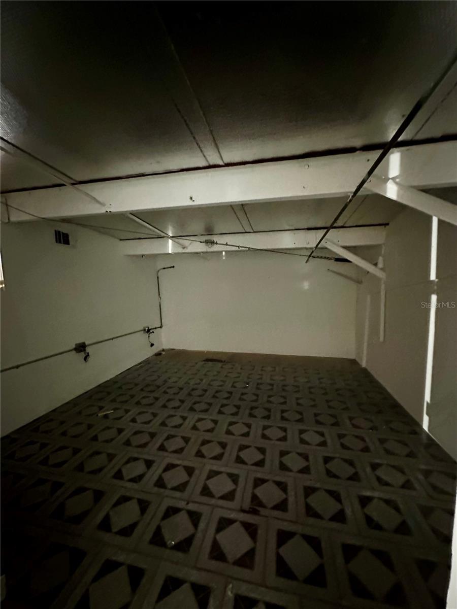 KISSIMMEE EXECUTIVE PARK - Commercial Lease