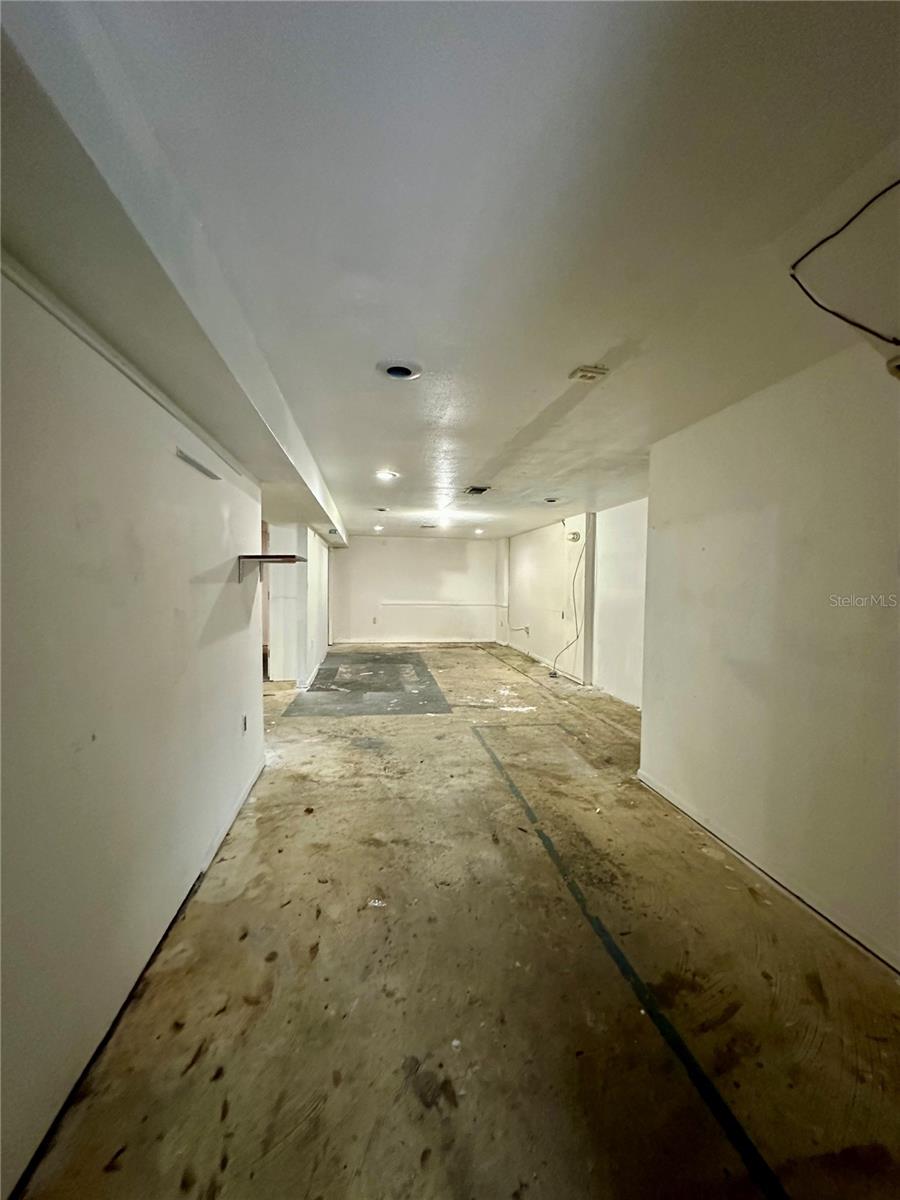 KISSIMMEE EXECUTIVE PARK - Commercial Lease