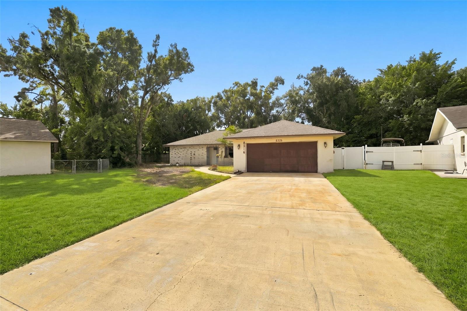 8326 SYLVAN WOODS DRIVE, SARASOTA, FL, 34243 2 8326 SYLVAN WOODS DRIVE