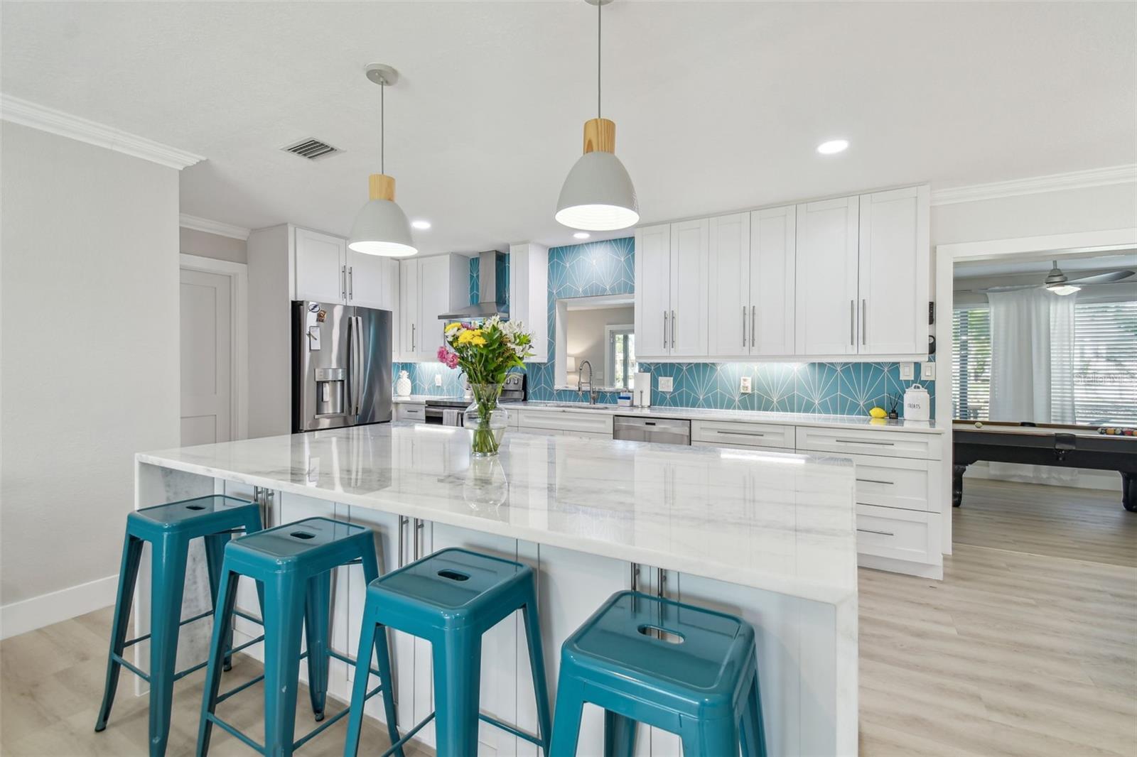3922 FONTAINEBLEAU DRIVE