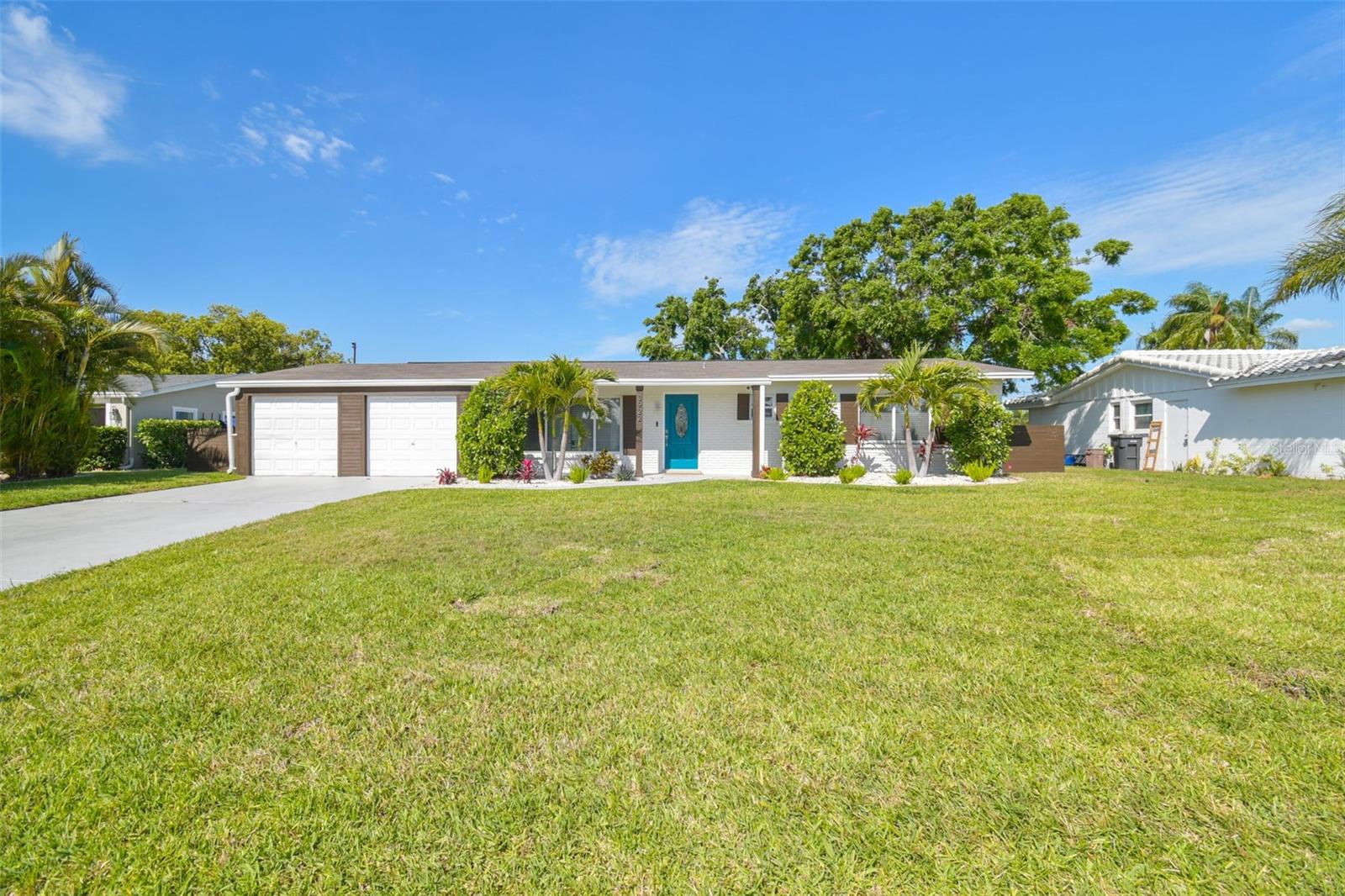 3922 FONTAINEBLEAU DRIVE