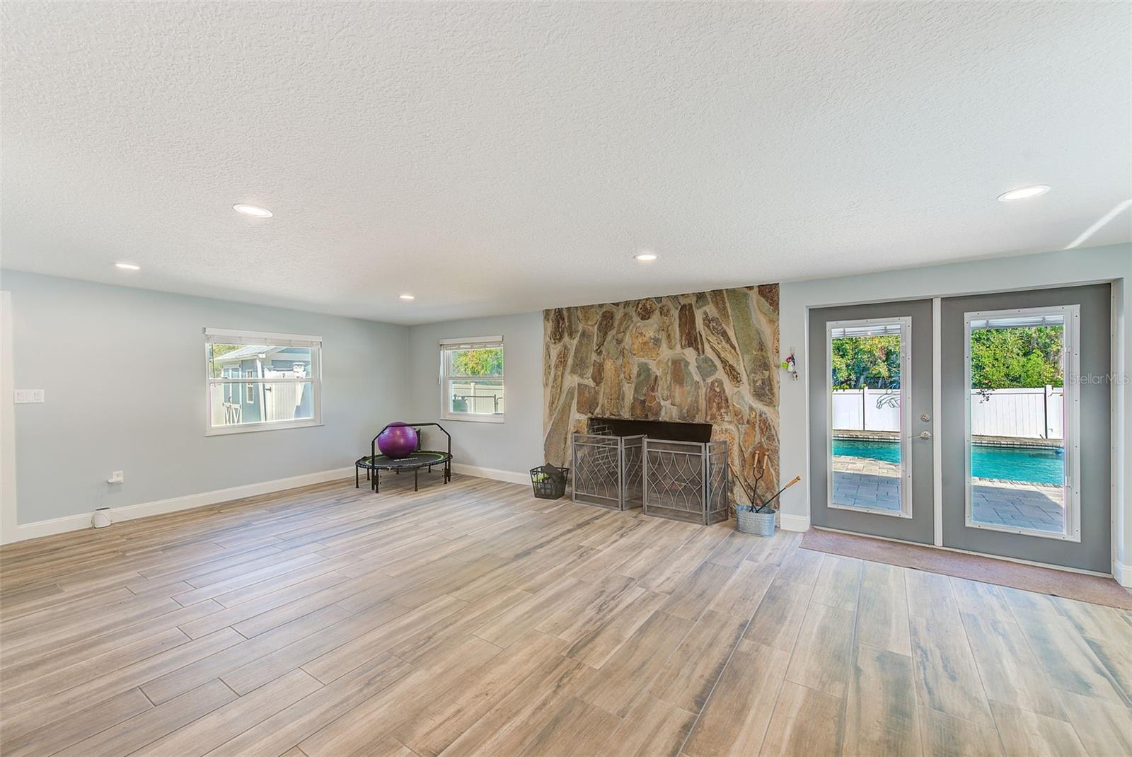 BELMACK ACRES - Residential