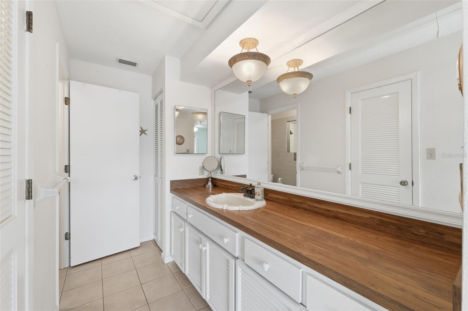 BAY PARK ESTATES - Residential