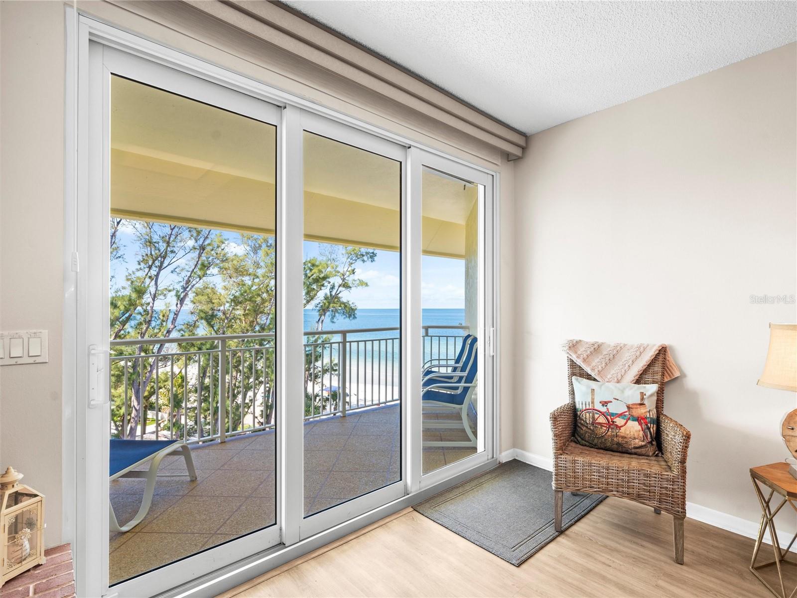 DOLPHIN REEF CONDO - Residential