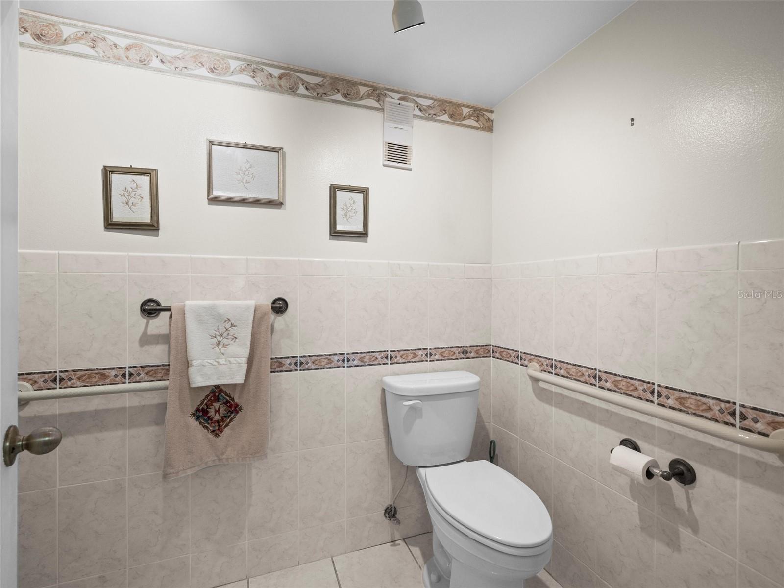 DOLPHIN REEF CONDO - Residential