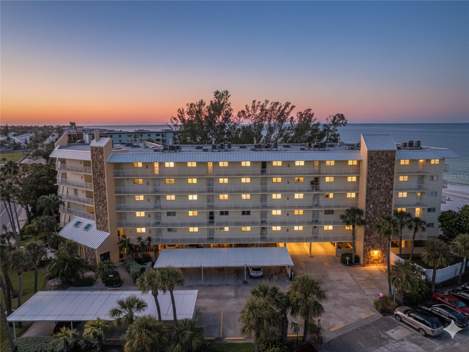 DOLPHIN REEF CONDO - Residential