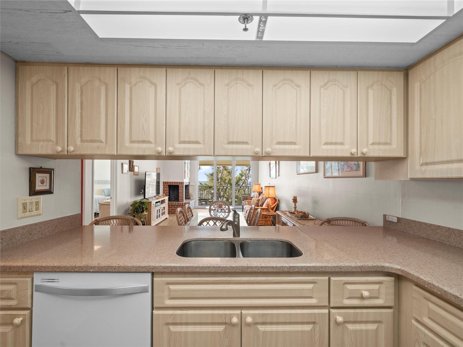 DOLPHIN REEF CONDO - Residential