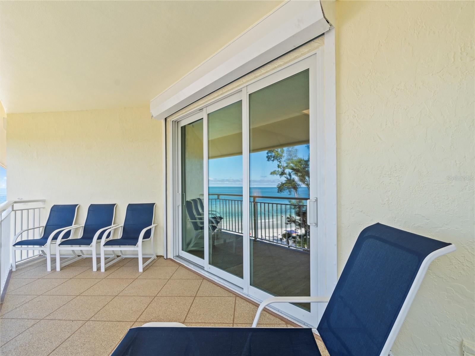 DOLPHIN REEF CONDO - Residential