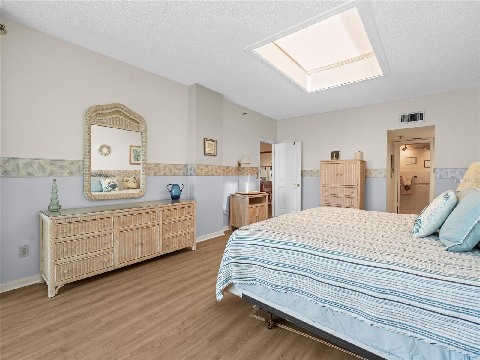 DOLPHIN REEF CONDO - Residential