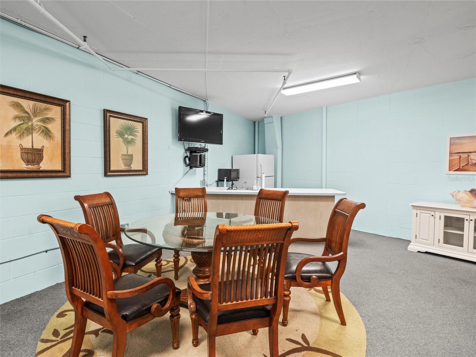 DOLPHIN REEF CONDO - Residential