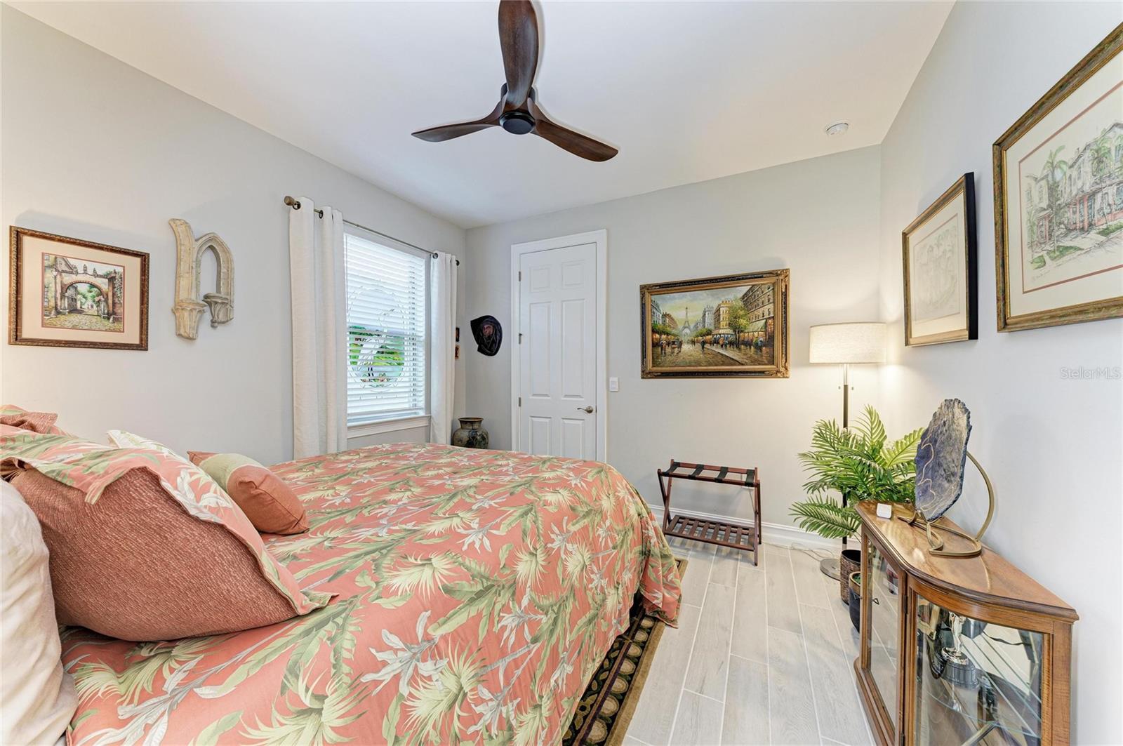 TOSCANA ISLES - Residential